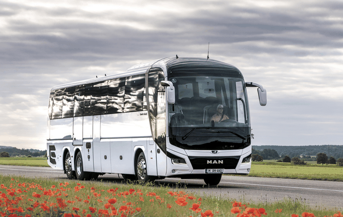 Komern linkov autobusov dopravci dostanou podporu, vylenna je stovka milion korun