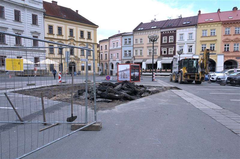 Velk� n�m�st�: archeologick� pr�zkum