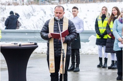 Zaala stavba poslednho seku D1 u Perova