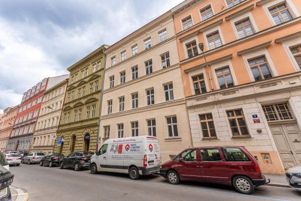 činžovní domy v ulici Na Bojišti