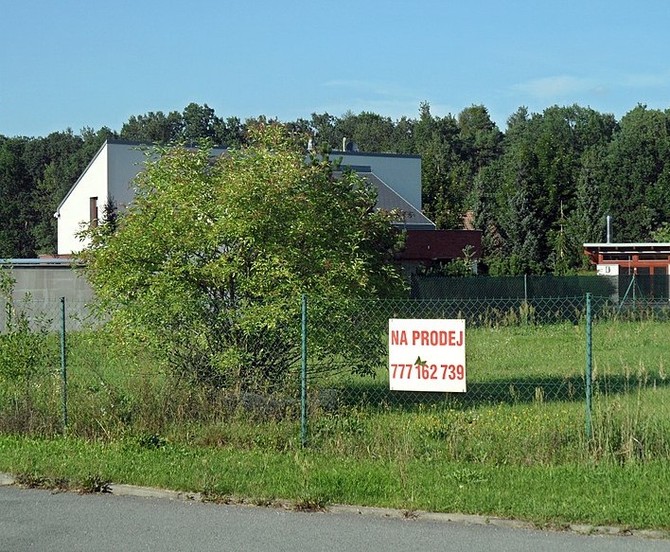 Nezvažujte pouze aktuální stav pozemku