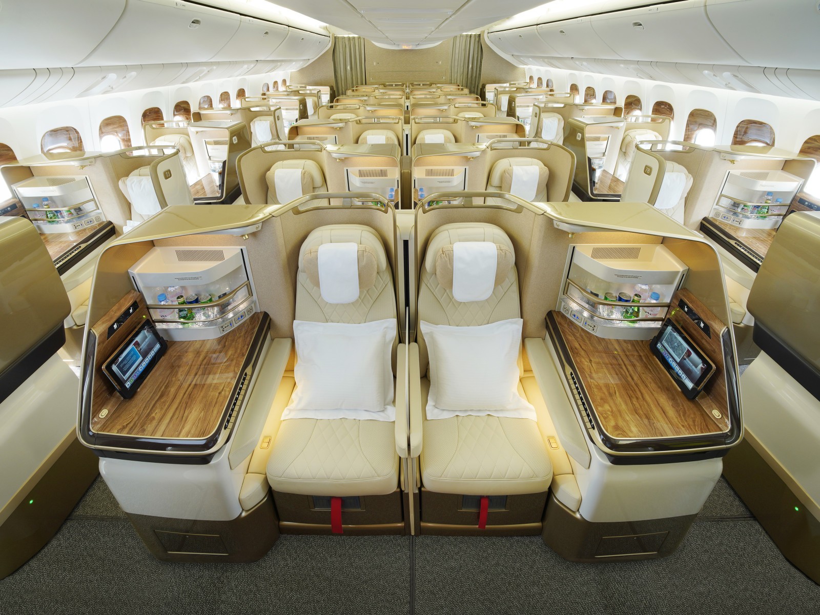 Business class Emirates Boeing 777