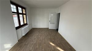 Pronájem bytu 3+1, Hlavní náměstí 44, byt č. 6 (4. podlaží)