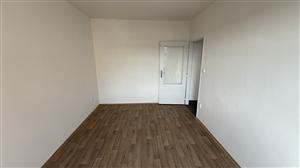 Pronájem bytu 3+1, Hlavní náměstí 44, byt č. 6 (4. podlaží)