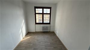 Pronájem bytu 3+1, Hlavní náměstí 44, byt č. 6 (4. podlaží)