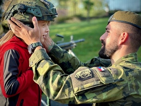 Vojenskou vstroj si chtly vyzkouet vechny dti