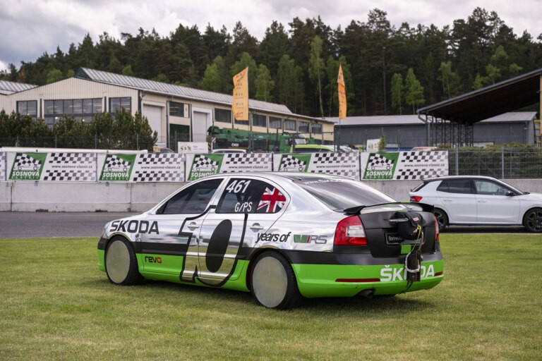 Octavia Bonneville na akci Sosnová Classic. V současnosti odpočívá v muzeu Škoda.