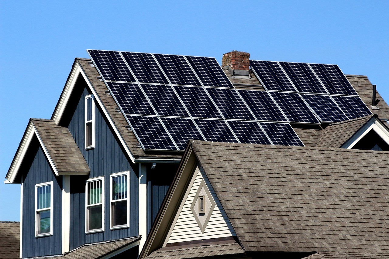 Fotovoltaická elektrárna na klíč: co vše získáte? Fotovoltaická elektrárna na klíč: co vše získáte?