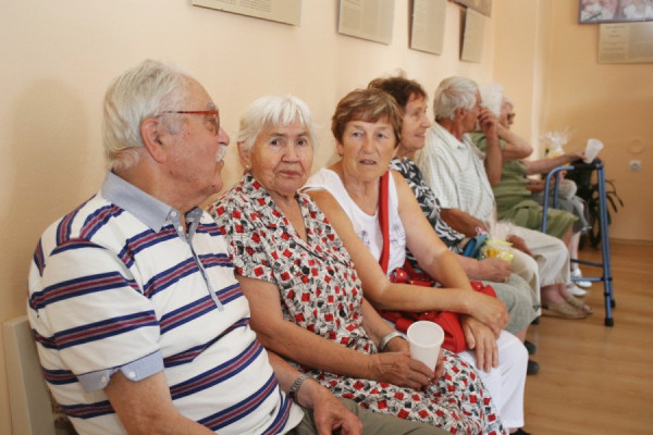 Kraj podpo vzdlvn senior a k se specilnmi potebami