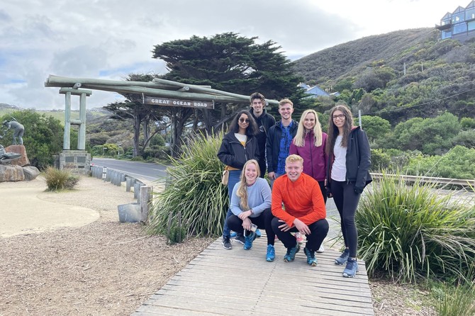 Spolu s dalmi studenty Daniela projela i Great Ocean Road vedouc po jinm pobe Austrlie.