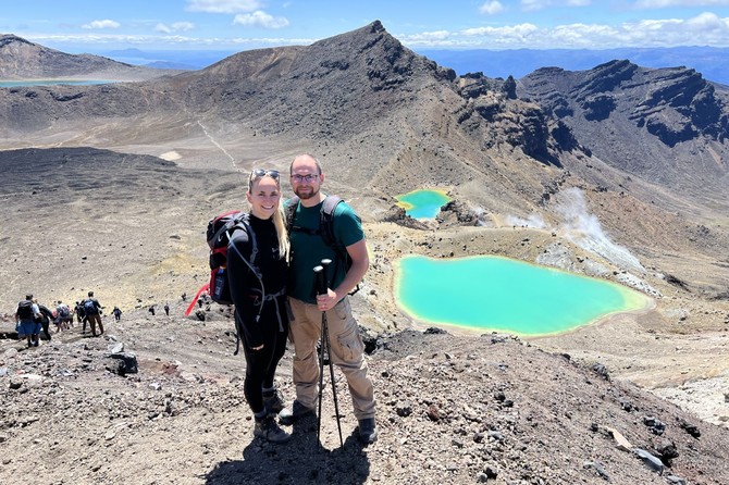 Na jednom z nejhezch trek na Novm Zlandu Tongariro Alpine Crossing, kter vede kolem Hory osudu z Pna prsten.