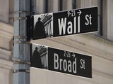 Wall Street ukazatel (ilustrační)
