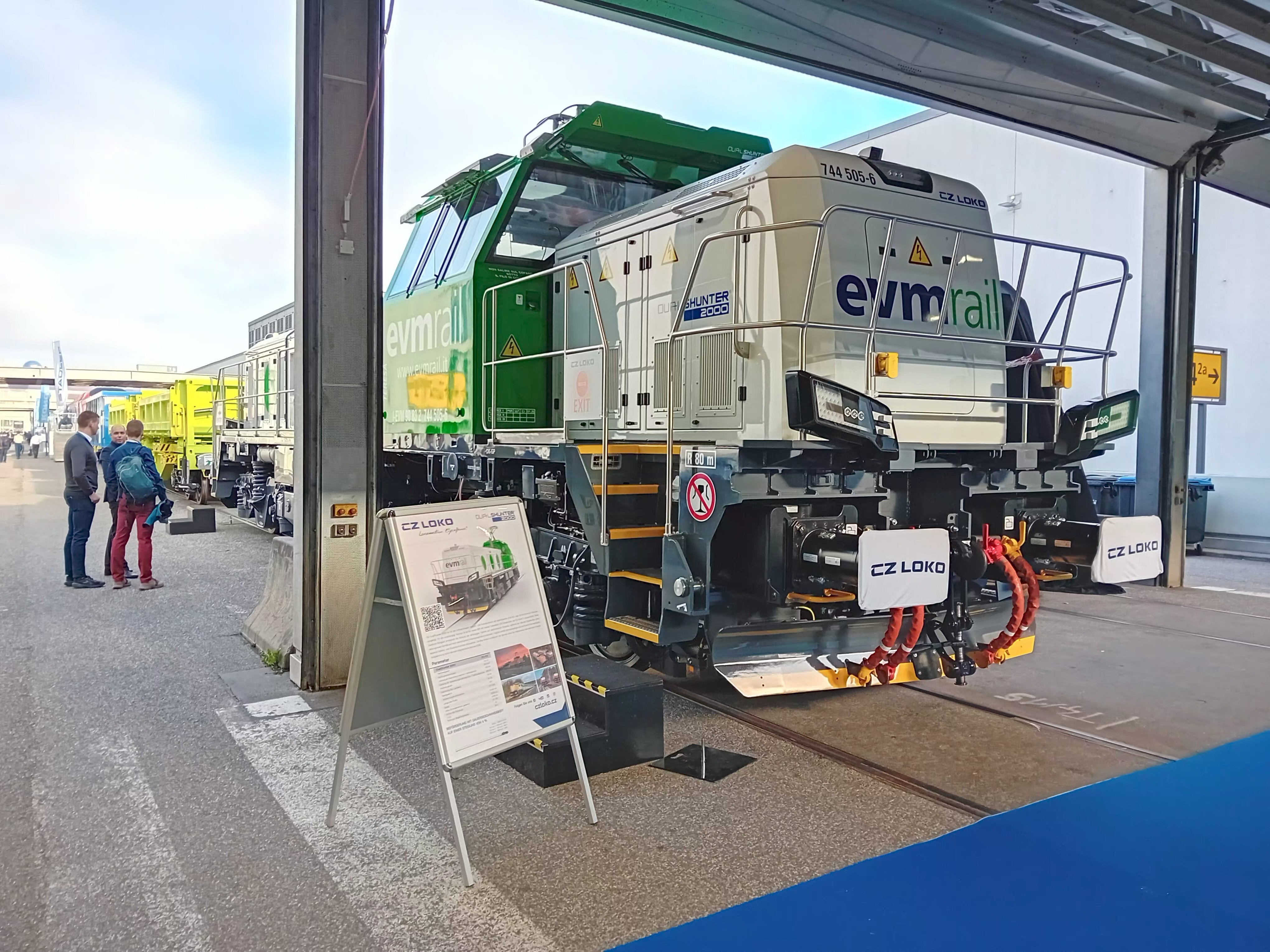 Lokomotiva Dual Shunter