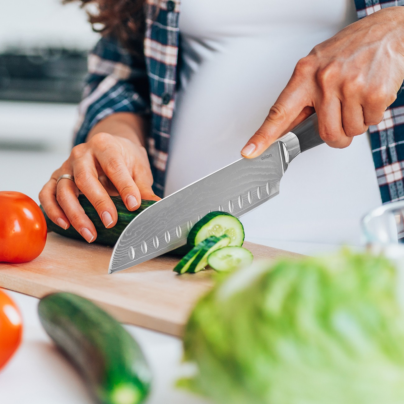 Kuchyňský nůž Santoku