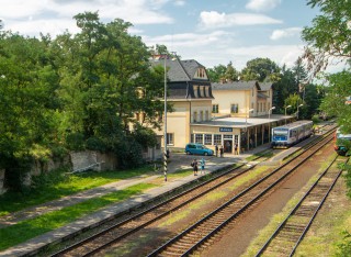 Vlet drahou po Mchov kraji: hrabc ekrna, muzeum tylstku i domc med