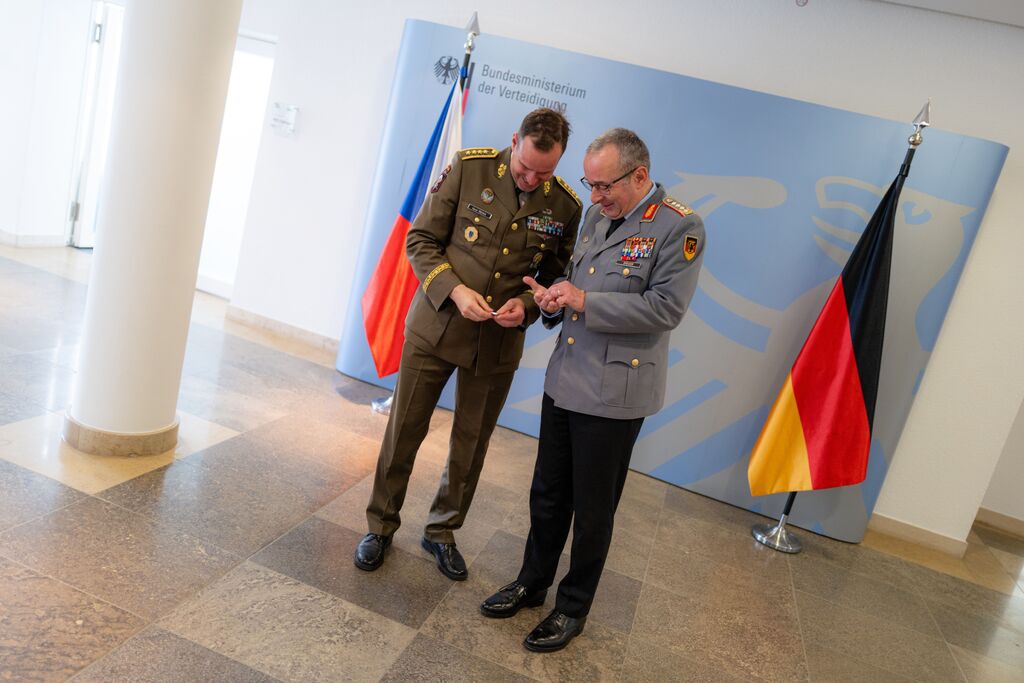 N��eln�k Gener�ln�ho �t�bu A�R jednal v Berl�n� o pos�len� �esko-n�meck� vojensk� spolupr�ce