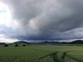 Od úterý bude na obloze hodně mraků a budou se vyskytovat jak přeháňky, tak i bouřky. 