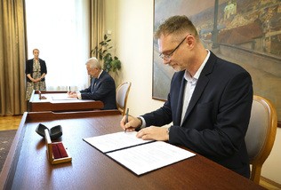 Podpis memoranda s m�stem Vy�kov