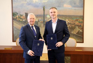 Podpis memoranda s m�stem Vy�kov