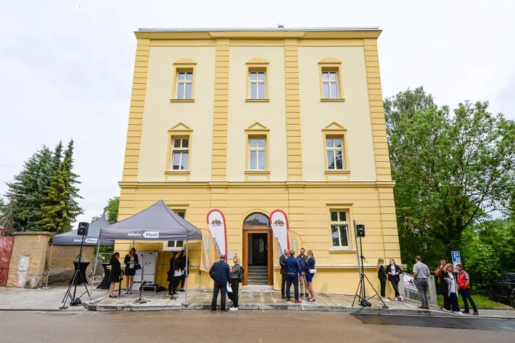 Slavnostní otevření objektu (fotografie: M. Pecuch) 260609_Byt_dum_Na_Jikalce_2