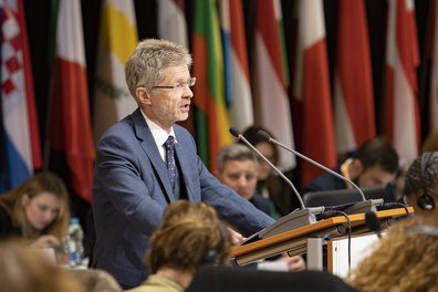 Pedseda Sentu Milo Vystril bhem projevu na Konferenci pedsed parlament EU