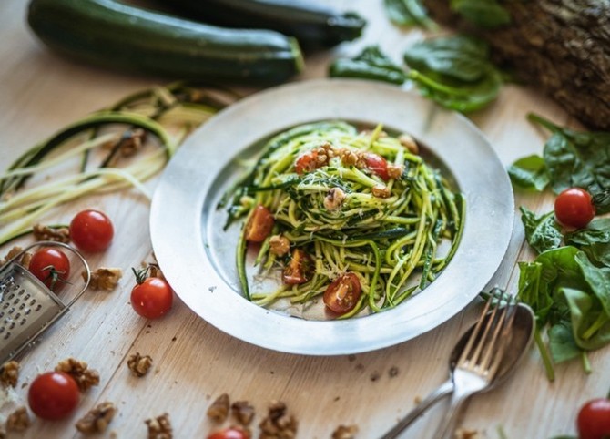 Cuketové zoodles - nudličky z čerstvých cuket